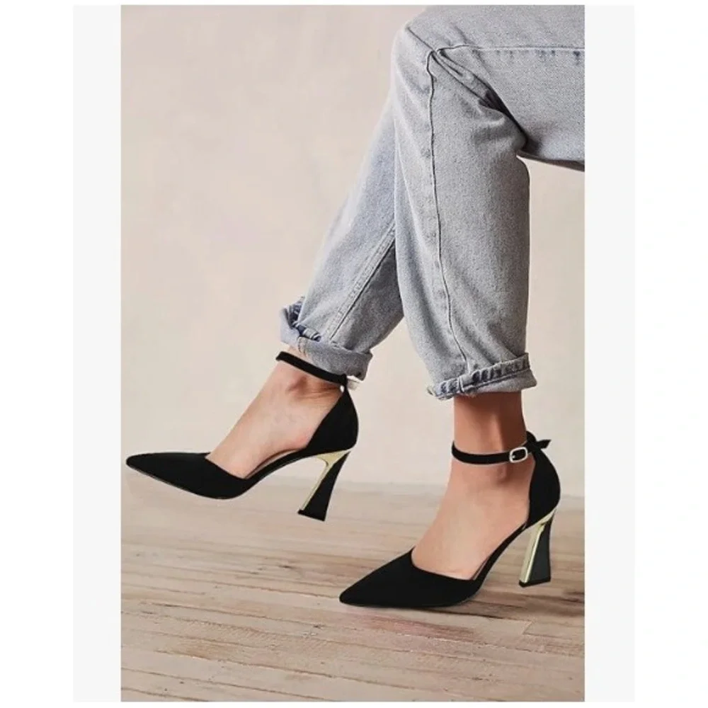 Juliet Holy Black Pointed Toe D'Orsay Ankle Strap Flared Heel Pumps Women's 11
